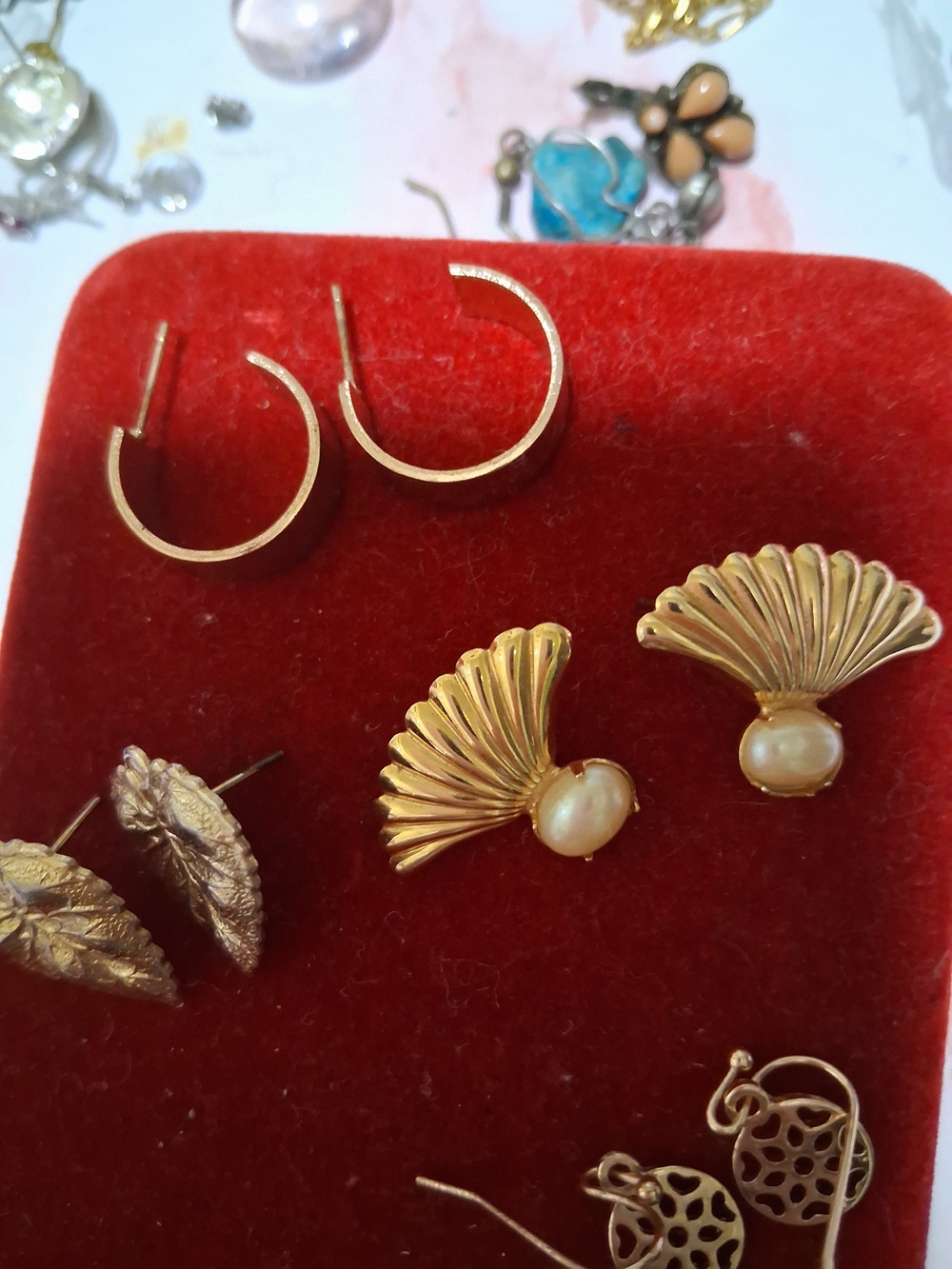 Gold Shell Pearl Stud Earrings - Women's Jewelry Lot